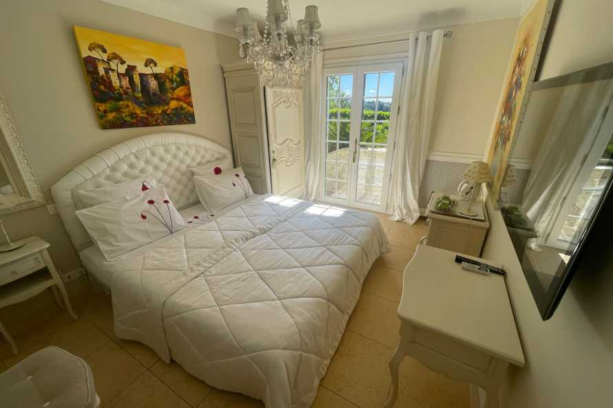 Chambre 4 – Vue mer & jardin