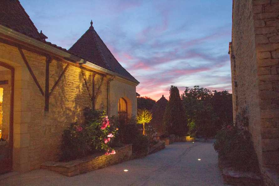 Le pigeonnier le soir