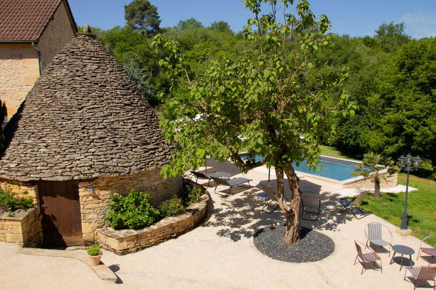 La borie et la piscine