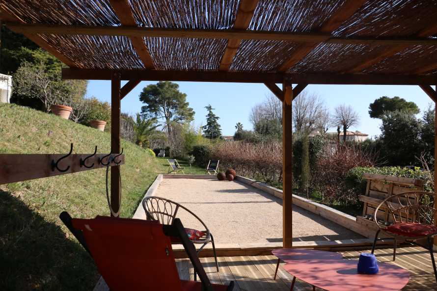 Le terrain de pétanque