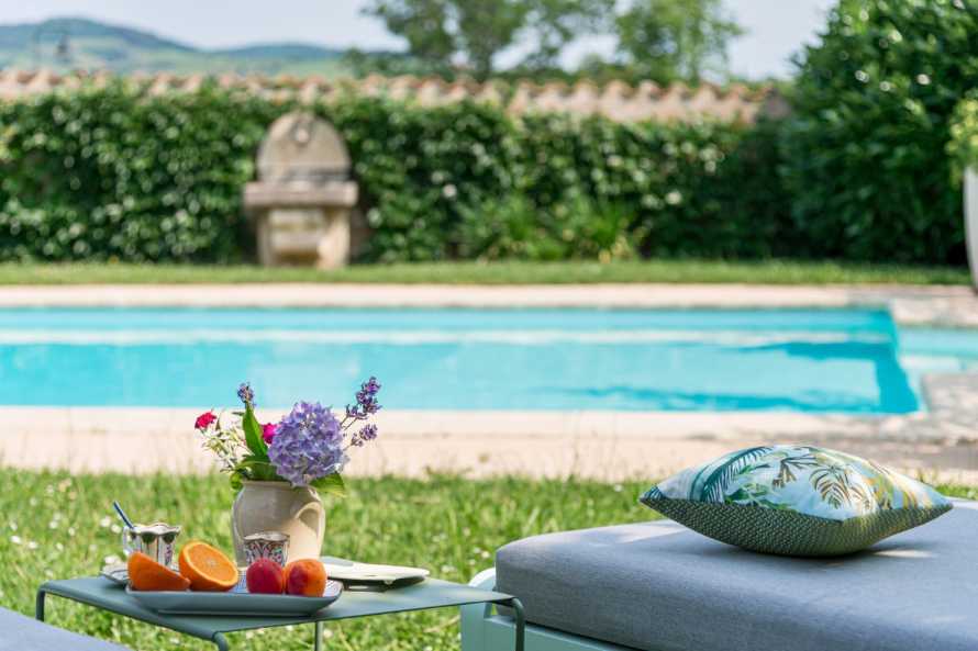 swimming pool in the beaujolais juin2025