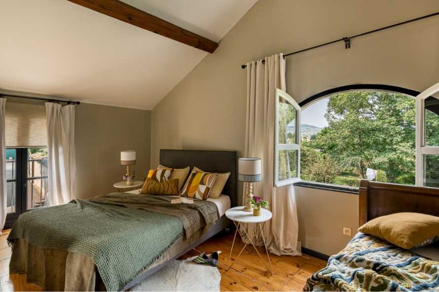 Master bed room 3- domaine de la Serve juin 25