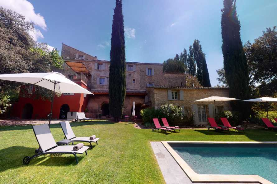 La piscine du Prieuré la Madelène - Chambres d'hôtes de charme en Provence