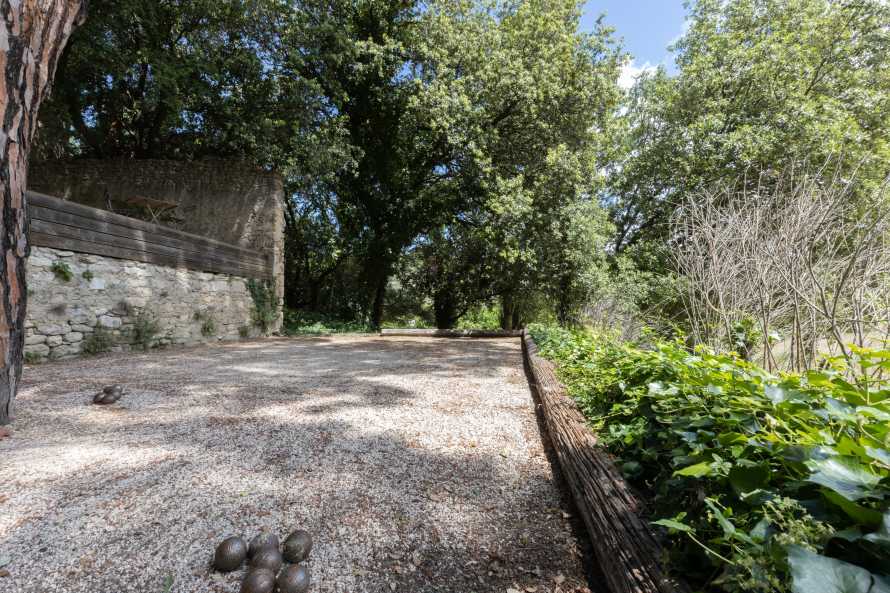 Le terrain de pétanque du Prieuré la Madelène Chambres d'hôtes à Malaucène