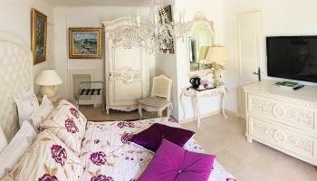 Room 3 – Terrace & Garden view