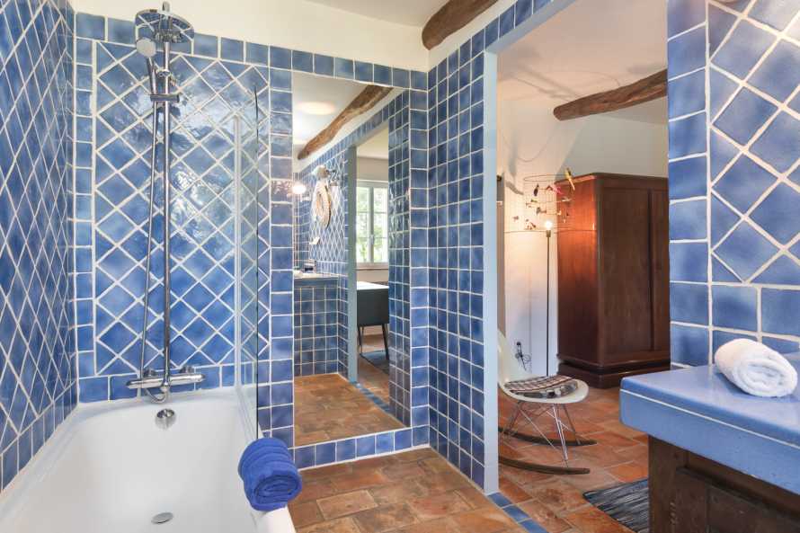 SALLE DE BAIN CHAMBRE BLEUE