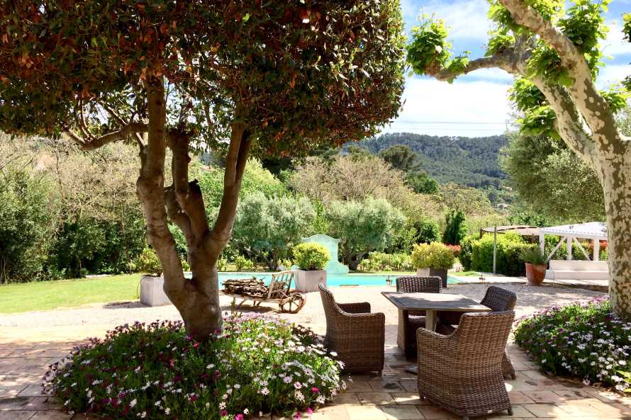 BASTIDE DE FONTVIEILLE