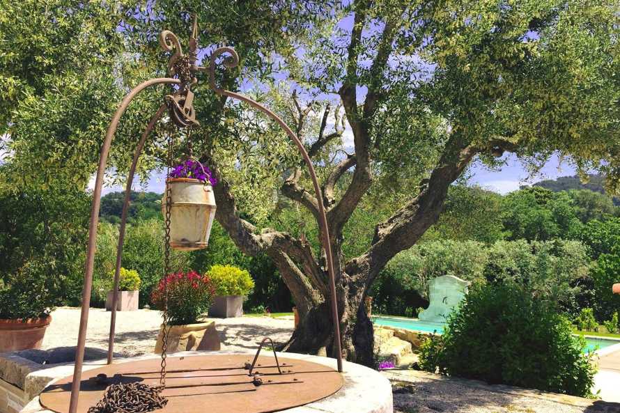 BASTIDE DE FONTVIEILLE